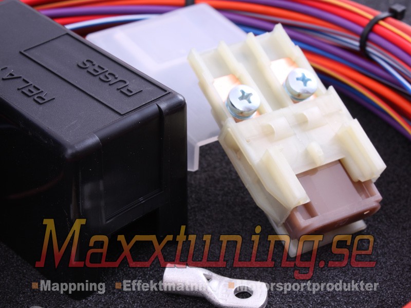 MaxxECU relay box with 4m cables Maxxtuning AB