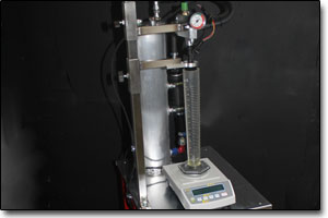 The injector tester measure with an accuracy of thousandth of a gram. 
     The injector tester runs with a liquid to simultaneously clean the the injector effectively and provides an 
     reliable result.