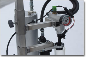 The injector tester is by default set to 3bars fuel pressure wich is the fuel pressure most 
     manufacturers specify when flow data are specified. Of course, we test the injectors with a different pressure if required.